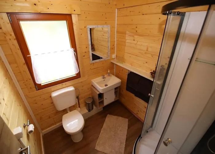 Gruenes Paradies בית נופש *